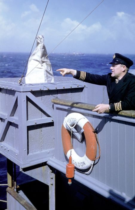 Vintage Photos Of An Atlantic Convoy From 1941 (32 pics)