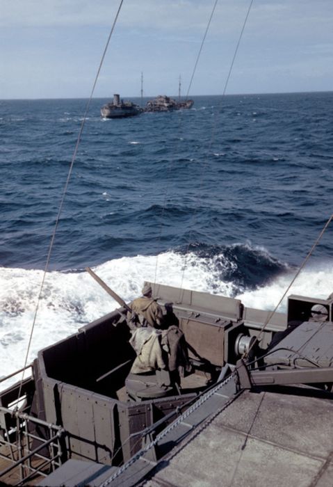 Vintage Photos Of An Atlantic Convoy From 1941 (32 pics)