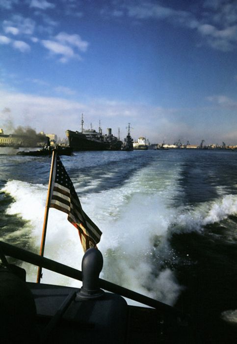 Vintage Photos Of An Atlantic Convoy From 1941 (32 pics)