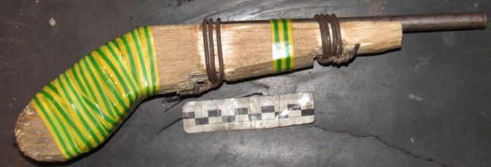 Homemade Weapons That Have Been Seized By The Russian Police (14 pics)