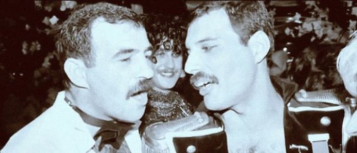 Rare Photos Of Freddie Mercury And His Boyfriend From The 1980s (24 pics)
