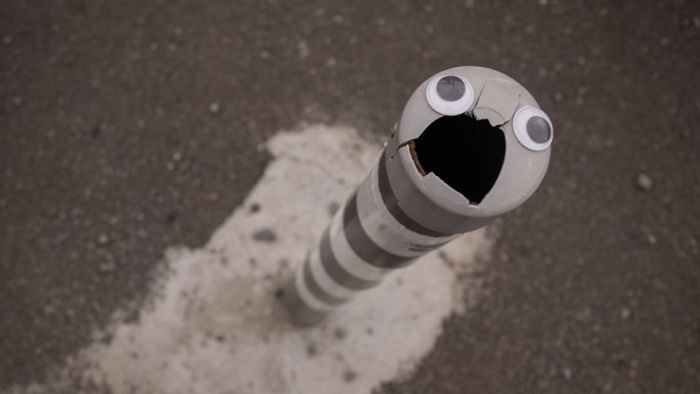 Someone In Bulgaria Put Googly Eyes On Broken Objects And It’s Awesome (25 pics)