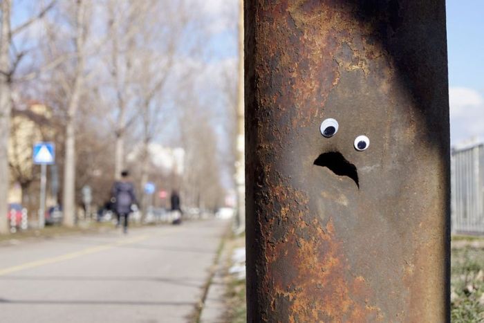 Someone In Bulgaria Put Googly Eyes On Broken Objects And It’s Awesome (25 pics)