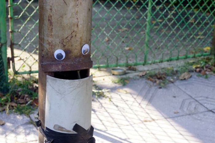 Someone In Bulgaria Put Googly Eyes On Broken Objects And It’s Awesome (25 pics)