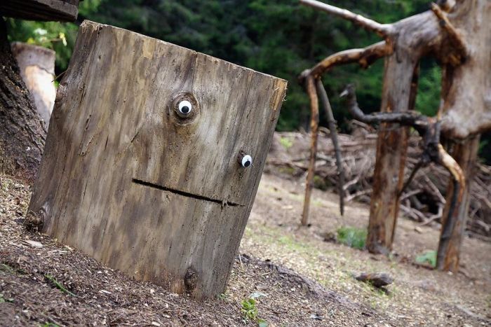 Someone In Bulgaria Put Googly Eyes On Broken Objects And It’s Awesome (25 pics)