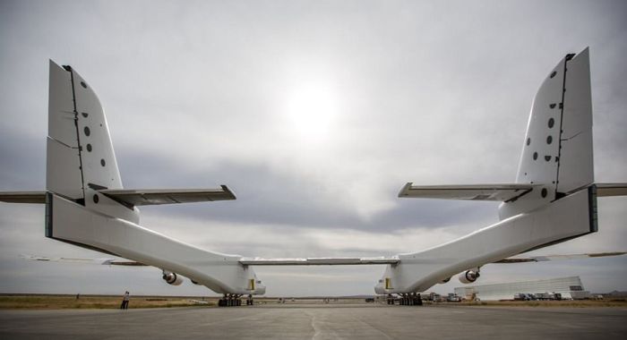 The Biggest Plane Ever Created (10 pics)