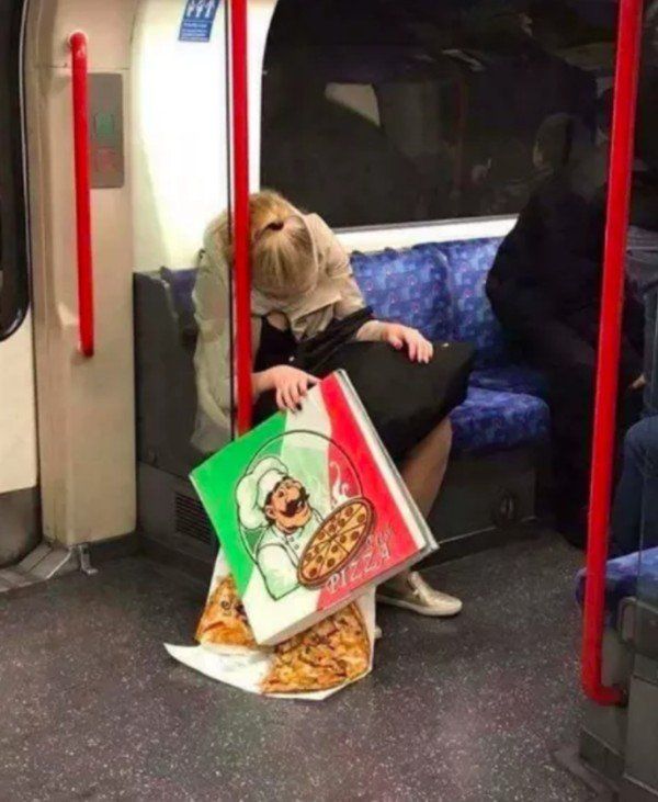 People Who Should Be Banned From Pizza Forever (21 pics)