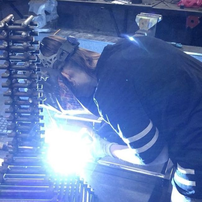 Don't Tell Them These Jobs Were Made For Men (19 pics)