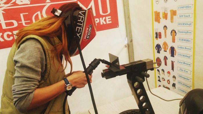 Don't Tell Them These Jobs Were Made For Men (19 pics)
