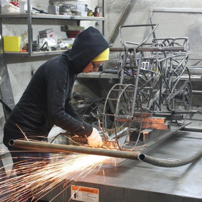 Don't Tell Them These Jobs Were Made For Men (19 pics)