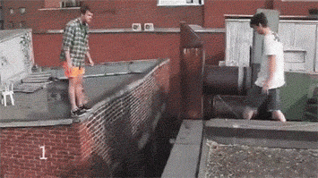These Gifs Vividly Show Terrifying Moments (32 gifs)