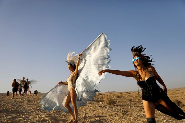Midburn Is Perfect For People Who Love Burning Man (20 pics)