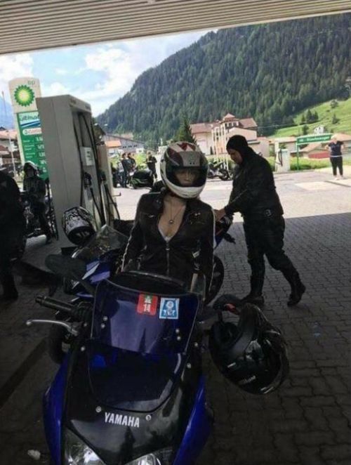 Biker Copes With The Sadness Of Being Forever Alone (2 pics)