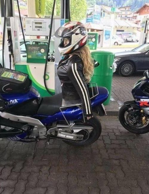 Biker Copes With The Sadness Of Being Forever Alone (2 pics)