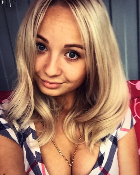 Smoking Hot Girls That Will Instantly Improve Your Day (37 pics)