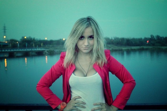 Smoking Hot Girls That Will Instantly Improve Your Day (37 pics)