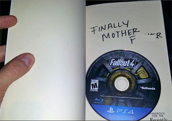 Wife Plays A Ridiculous Prank On Her Gamer Husband (11 pics)