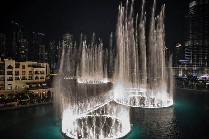 This World Is Full Of Magnificent Fountains (36 pics)