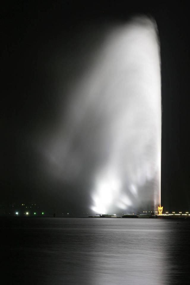 This World Is Full Of Magnificent Fountains (36 pics)
