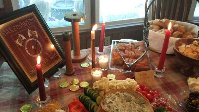 Amazing Girlfriend Throws Impressive Lord Of The Rings Birthday Party (13 pics)