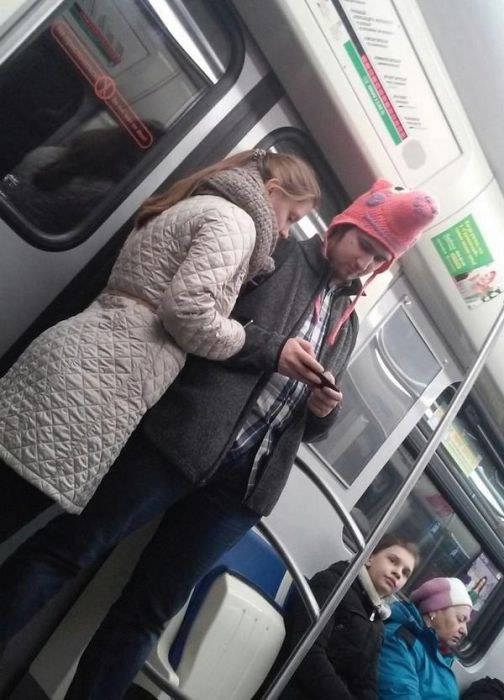 Fashion Gets Really Weird On The Russian Metro (29 pics)