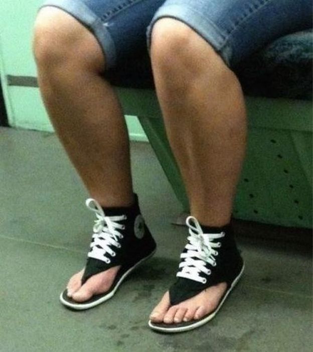 Fashion Gets Really Weird On The Russian Metro (29 pics)