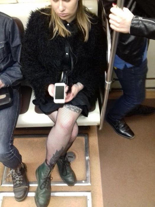 Fashion Gets Really Weird On The Russian Metro (29 pics)