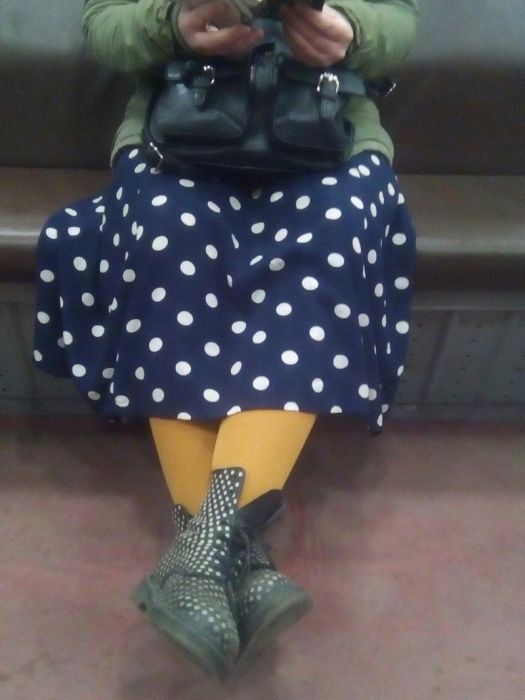 Fashion Gets Really Weird On The Russian Metro (29 pics)