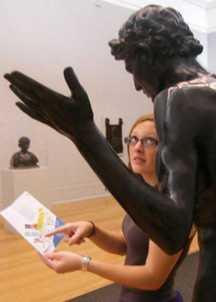 Statues Are Always Willing To Be Part Of A Photoshoot (61 pics)