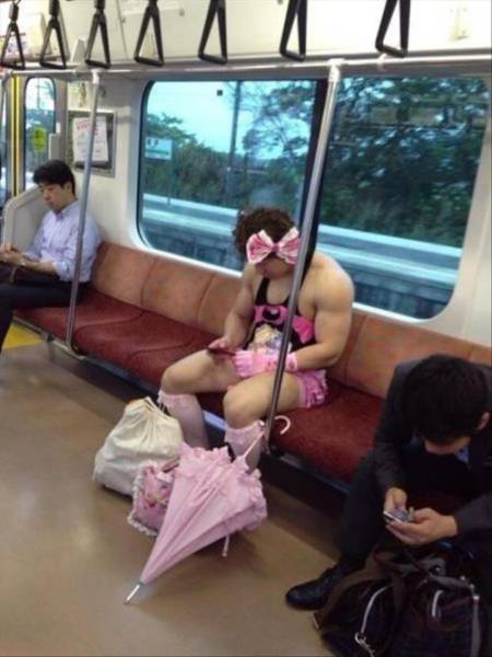 Fashion Can Be Really Brutal Sometimes (43 pics)