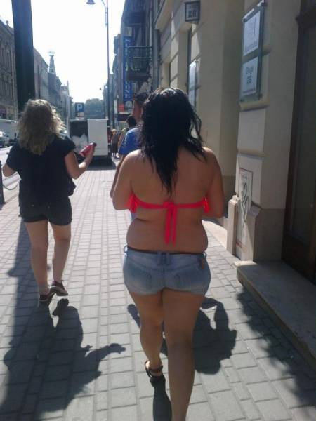 Fashion Can Be Really Brutal Sometimes (43 pics)