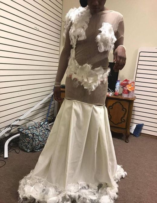 Furious Mom Slams Creators Of Prom Dress (3 pics)