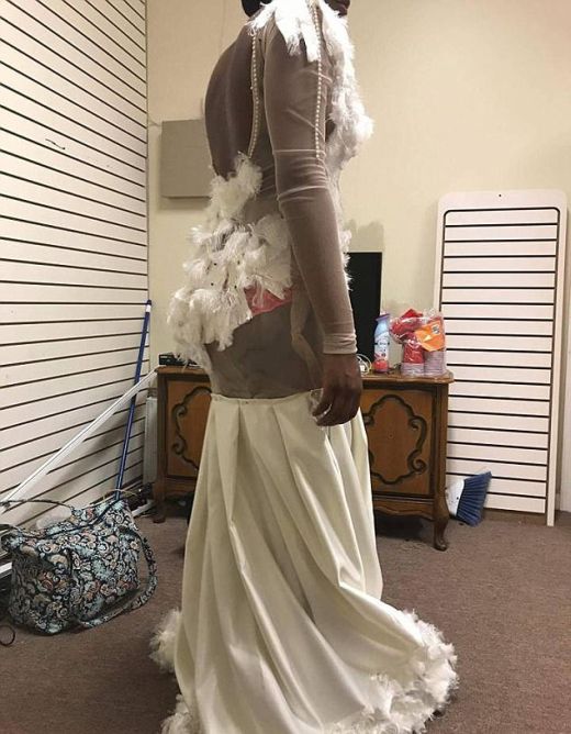 Furious Mom Slams Creators Of Prom Dress (3 pics)