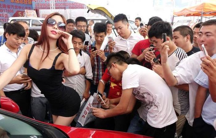 The Real Reason Why Guys Go To Car Shows (27 pics)