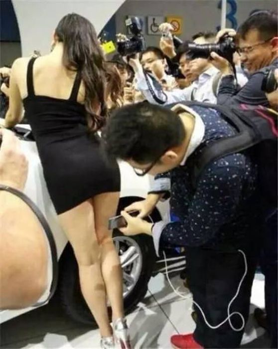 The Real Reason Why Guys Go To Car Shows (27 pics)