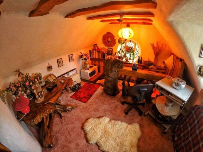 Lord Of The Rings Fan Builds His Own Amazing Hobbit House (18 pics)