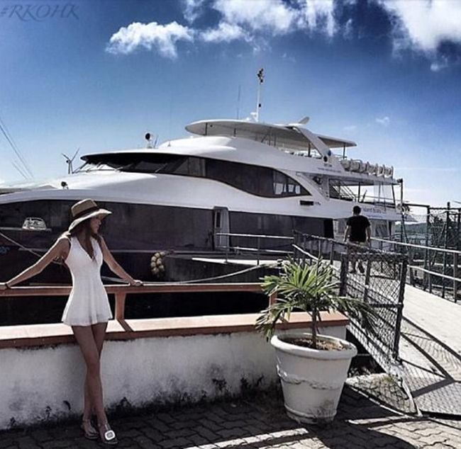 The Holiday Never Ends For The Rich Kids Of Hong Kong (24 pics)