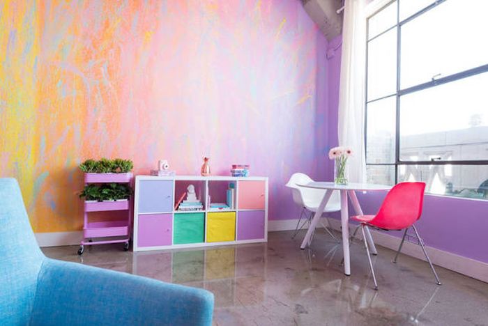 What It’s Like To Live Inside Of A Rainbow (21 pics)