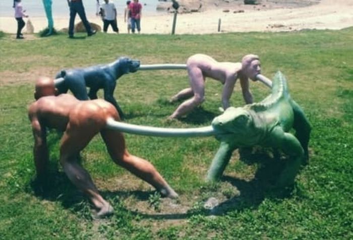 Playgrounds That Honestly Suck (17 pics)