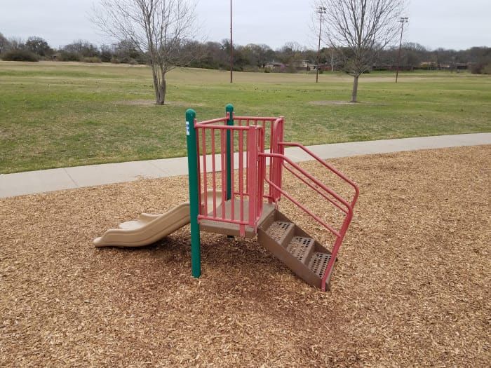Playgrounds That Honestly Suck (17 pics)