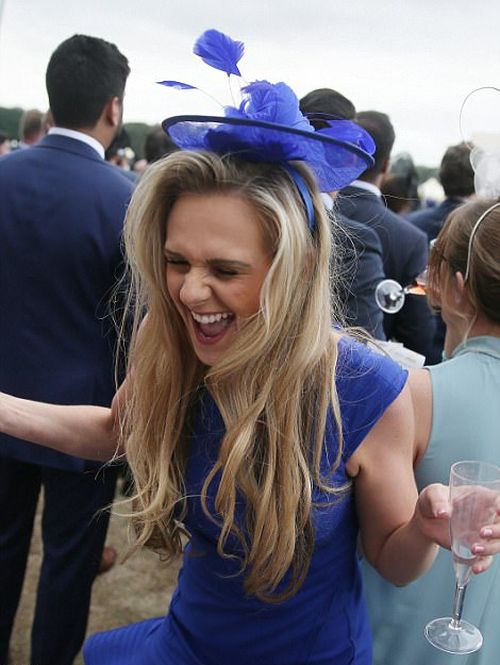 Fallers And Brawlers Party At Ladies Day (22 pics)