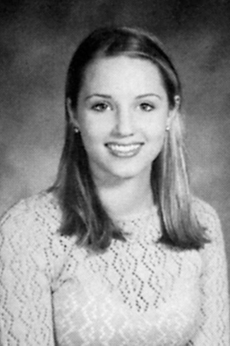 Celebs That Are Almost Unrecognizable In Their Yearbook Photos (41 pics)