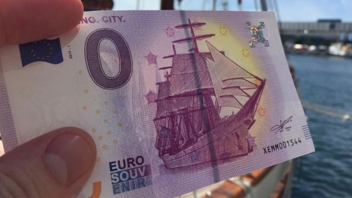 This Euro Is Worth Nothing (3 pics)