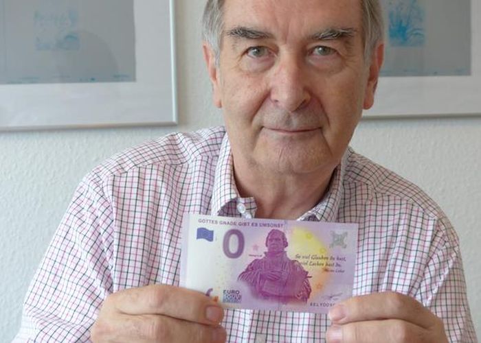 This Euro Is Worth Nothing (3 pics)