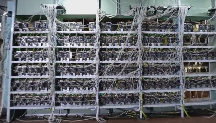 What The Largest Crypto Currency Farm In Russia Looks Like (10 pics)
