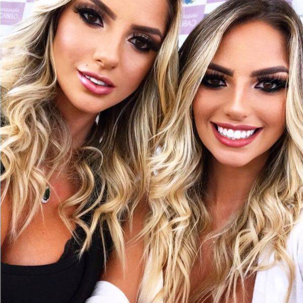 These Brazilian Twins Are Exactly What Your Instagram Needs (34 pics)
