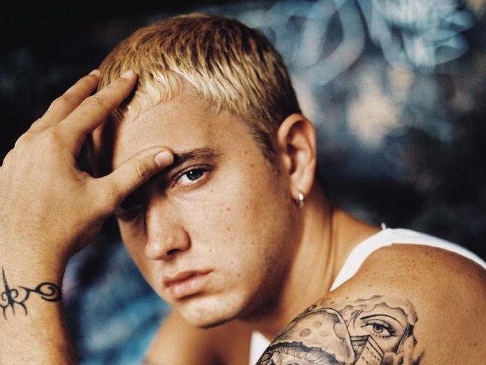 Eminem Shocks Fans With His New Look (2 pics)
