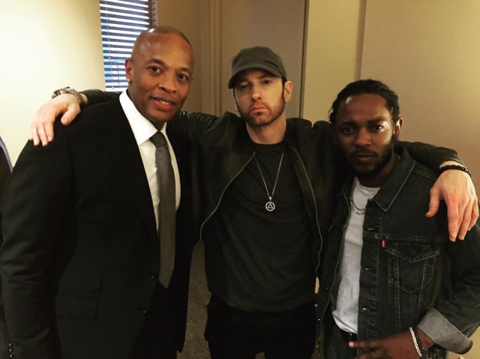 Eminem Shocks Fans With His New Look (2 pics)