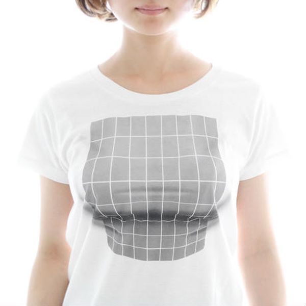 Optical Illusion T-Shirt Creates Chest From Nothing (5 pics)