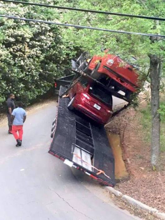 Car Crashes That Will Make You Wonder How And Why (32 pics)